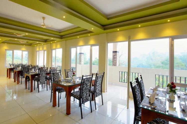Отель Blossom Hill Munnar Devikolam Экстерьер фото
